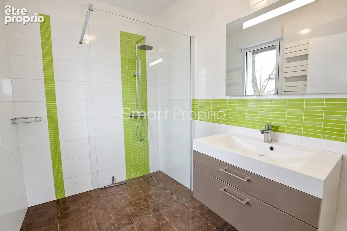 Crevin — Maison 160 m2, 5 chambres, cinéma et double garage - photo 15