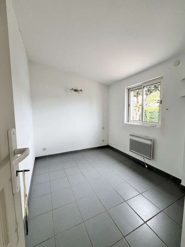 Maison à VIC-LA-GARDIOLE