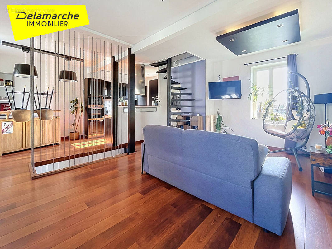 Appartement à DONVILLE-LES-BAINS