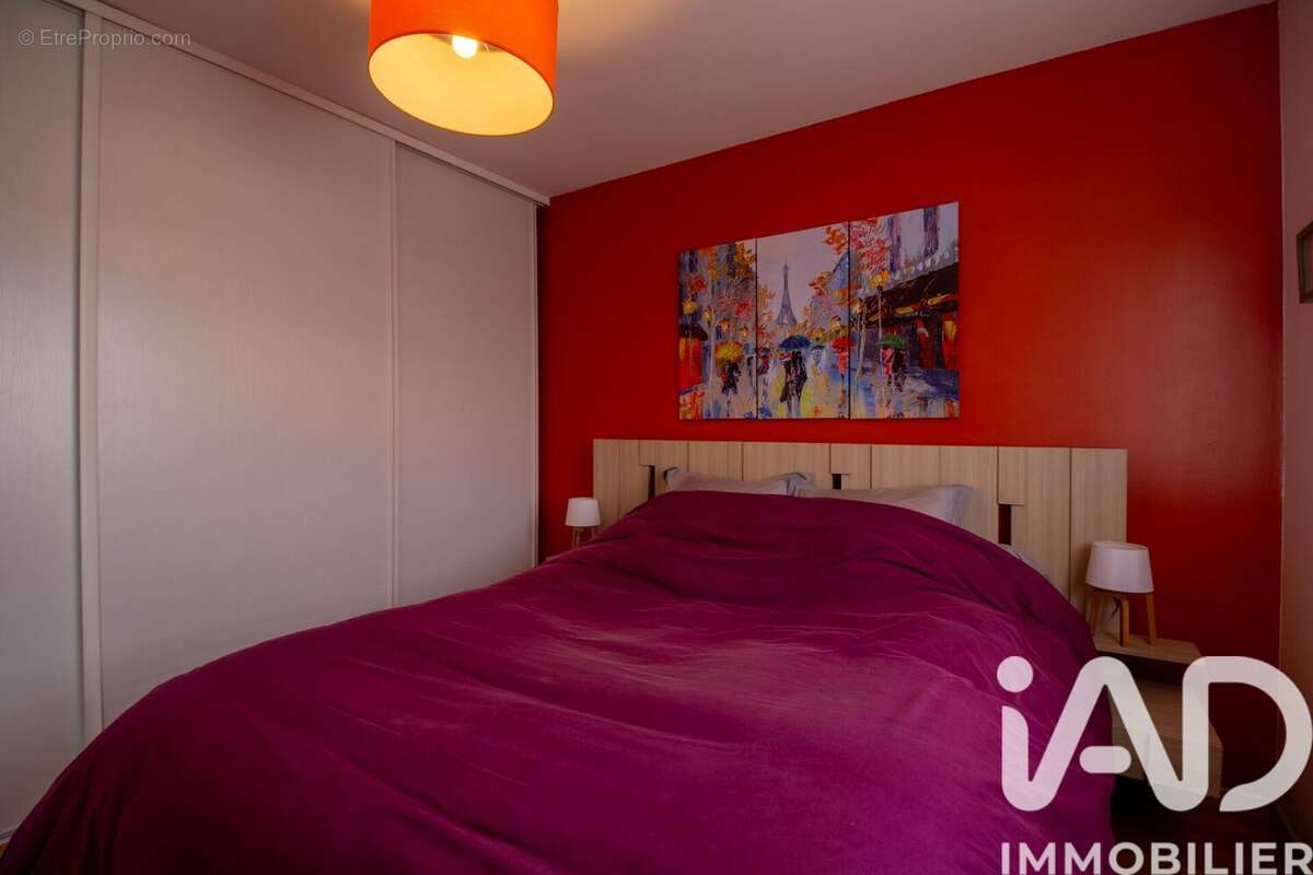 Maison 114 m² à Saint-Paul-En-Born  - photo 6