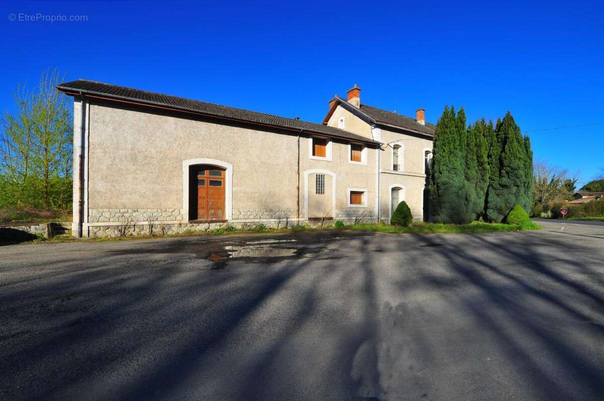 Appartement à CANCON