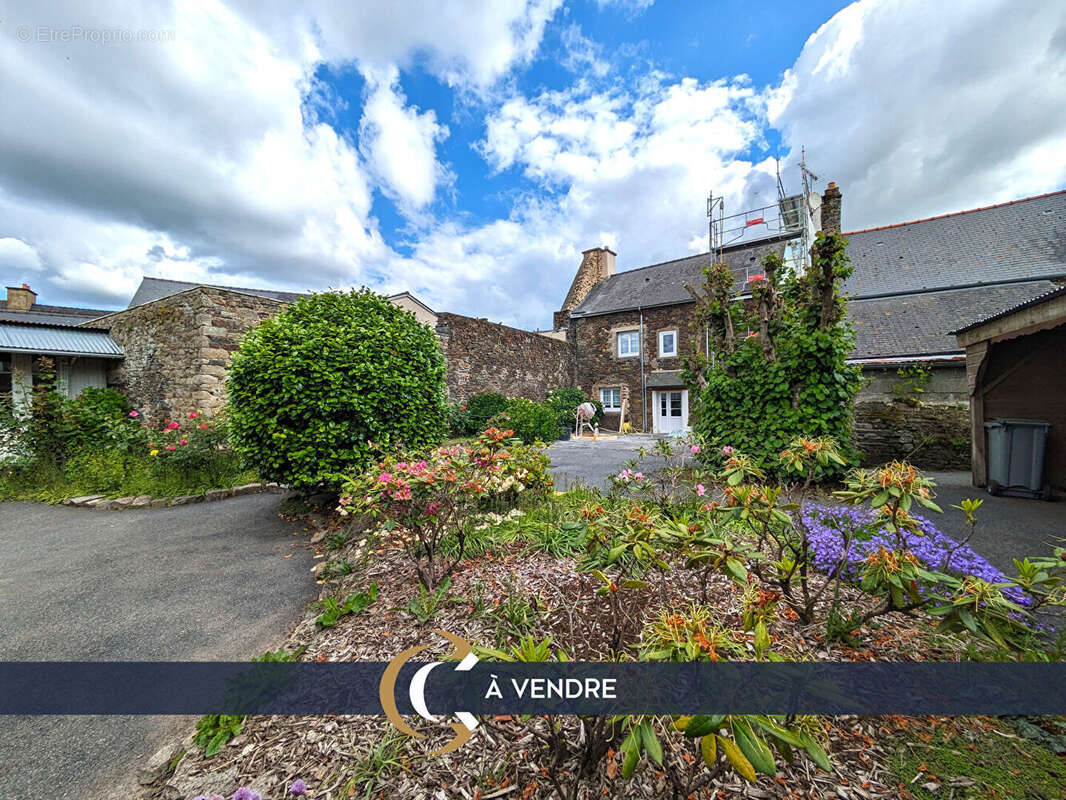 Maison à DOL-DE-BRETAGNE