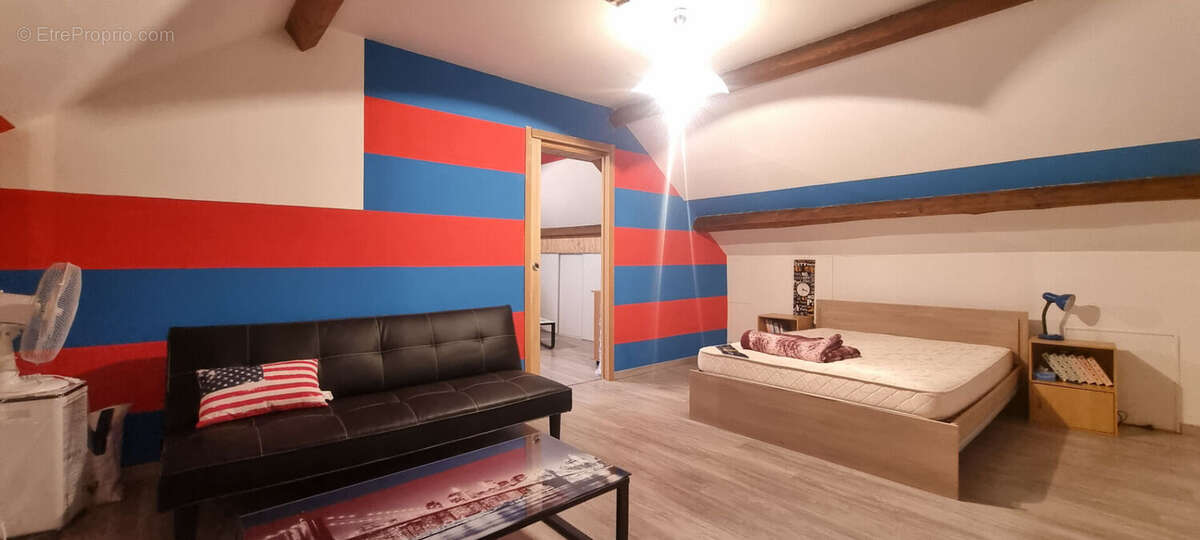 Maison à LE VERNET-SAINTE-MARGUERITE