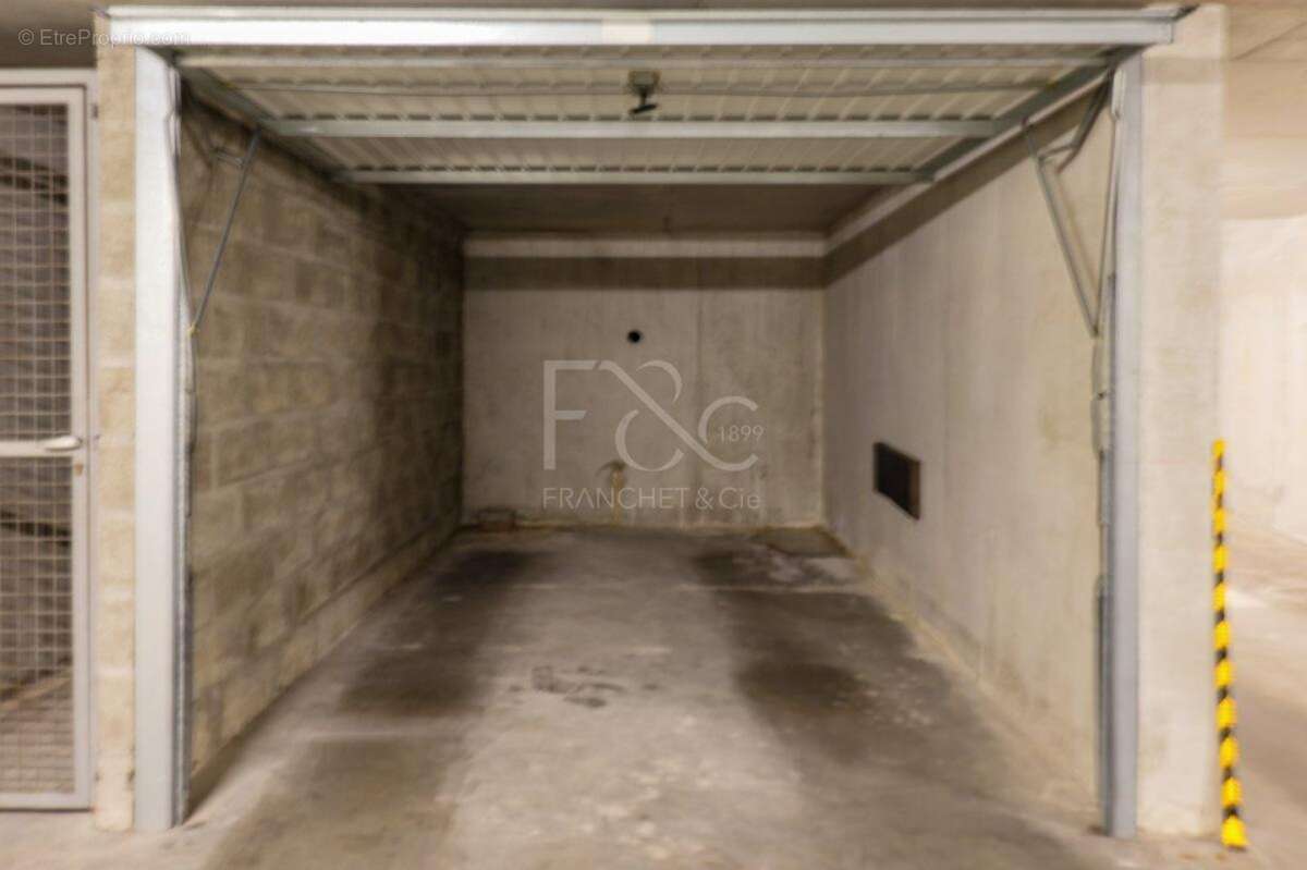 Parking à LYON-3E