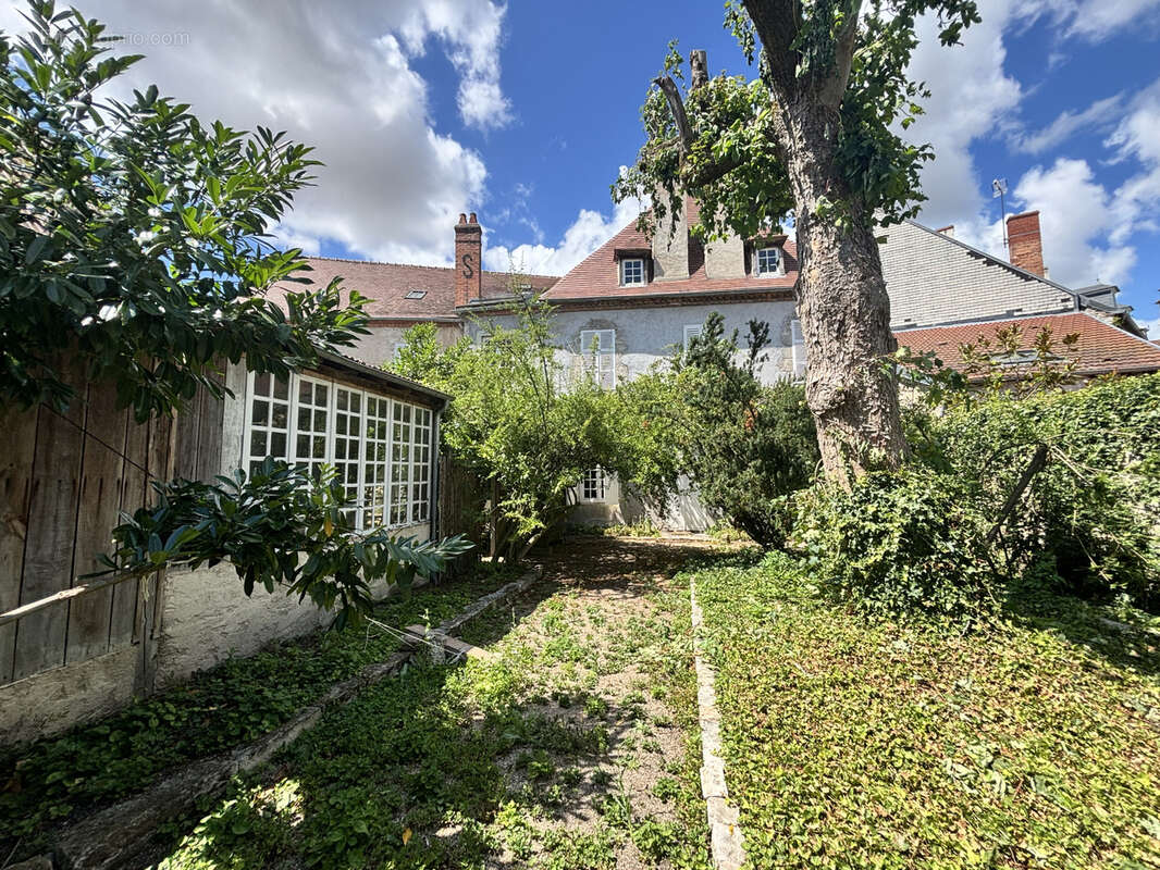 Maison à SAINT-GERAND-LE-PUY