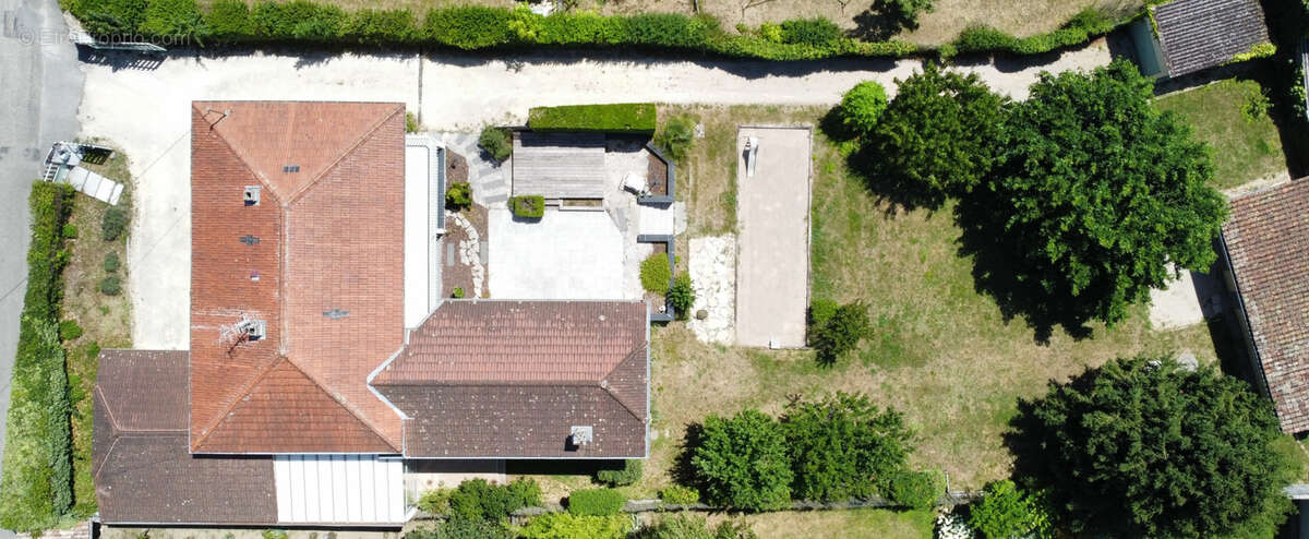 Lagnieu (Ain)   Entre Lyon et Bourg-en-Bresse. - photo 17