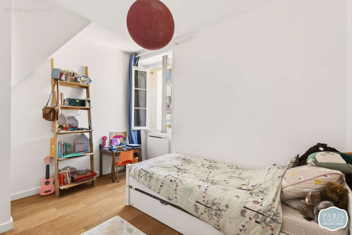 Appartement à PARIS-7E