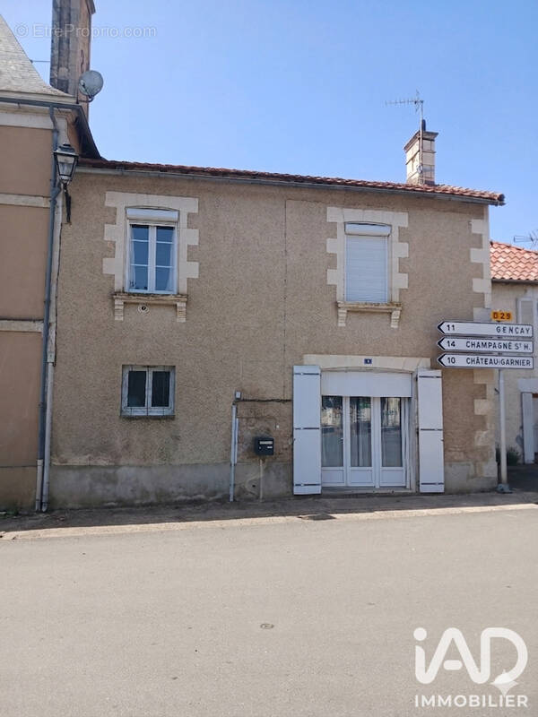 Photo 1 - Maison à SAINT-SECONDIN