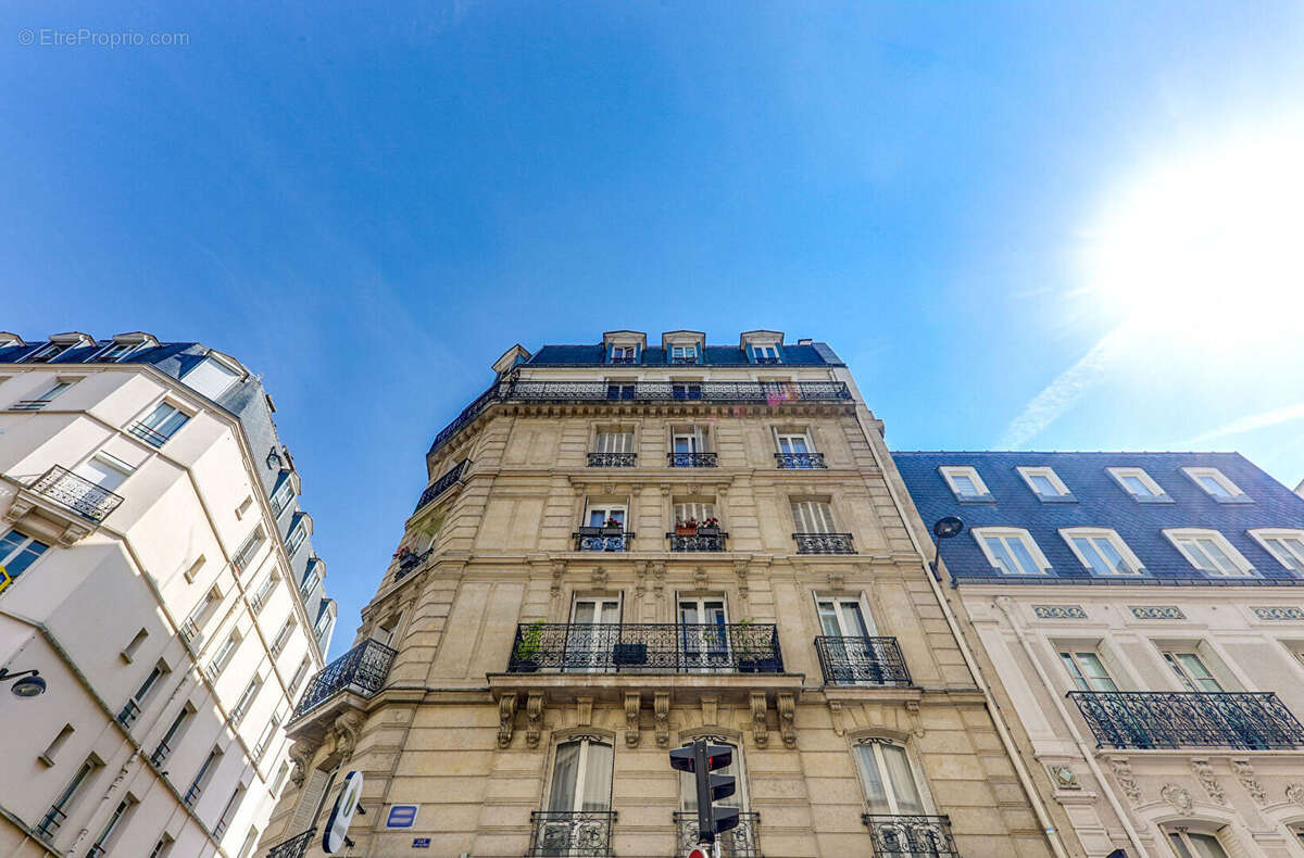 Appartement à PARIS-14E