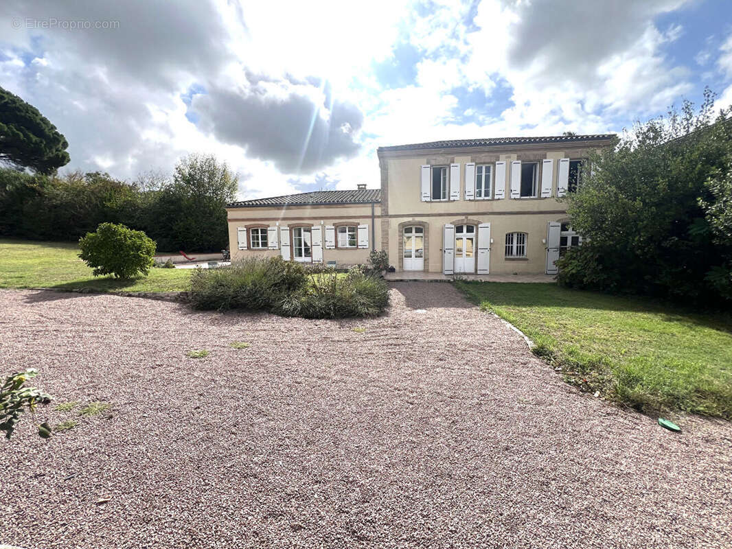 Maison à GRATENTOUR