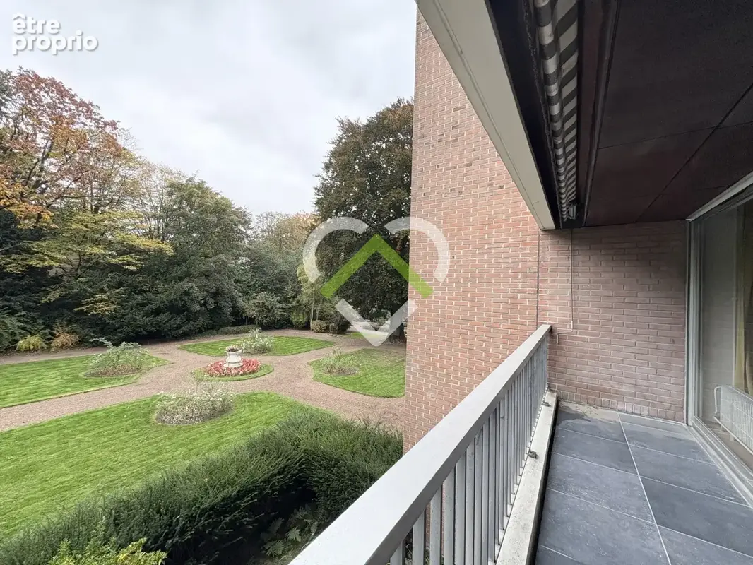 Superbe deux pièces aux pieds du Parc Barbieux - Terrasse - Garage - photo 5