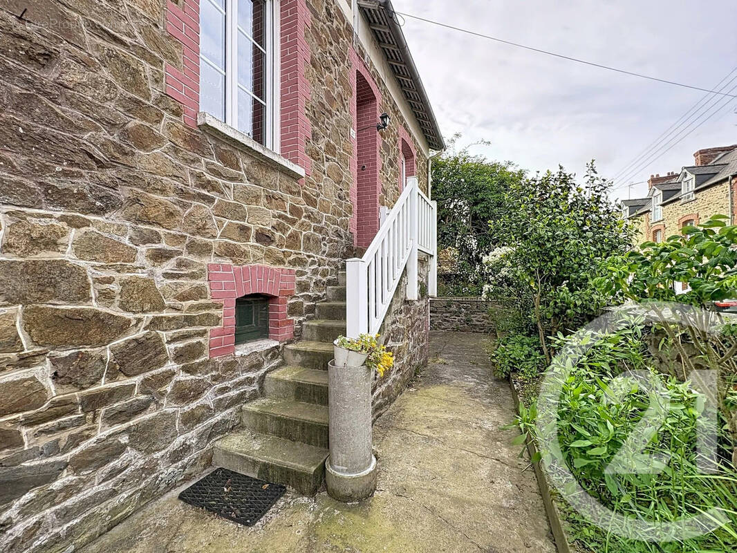 Maison à LAMBALLE