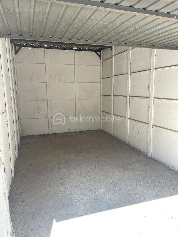  T2 Aix-en-Provence – Balcon, garage, parking et fort potentiel - photo 12
