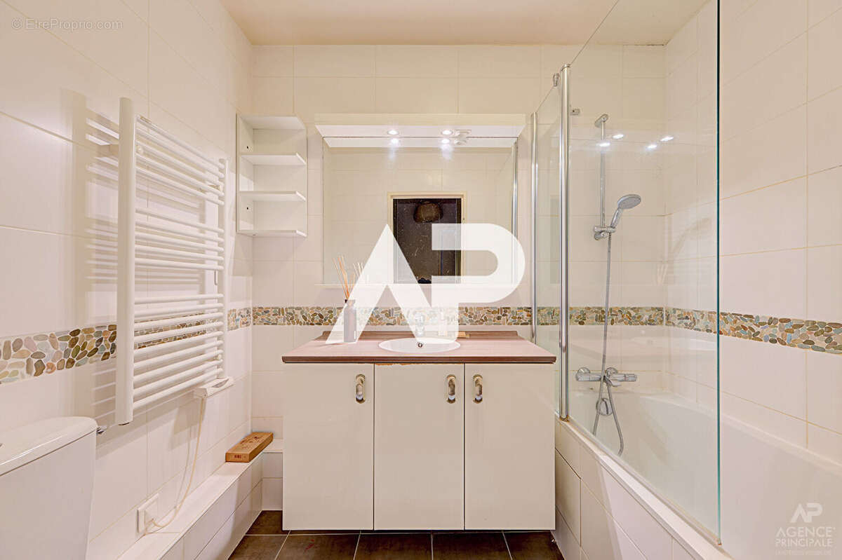 Appartement Rueil Malmaison 5 pièce(s) 90.80 m2 - photo 8