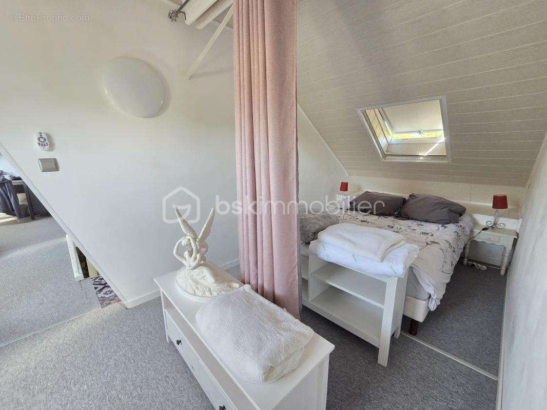 Magnifique Pavillon de plain pied de 149m² avec patio et dépendances à Avril sur Loire - photo 17