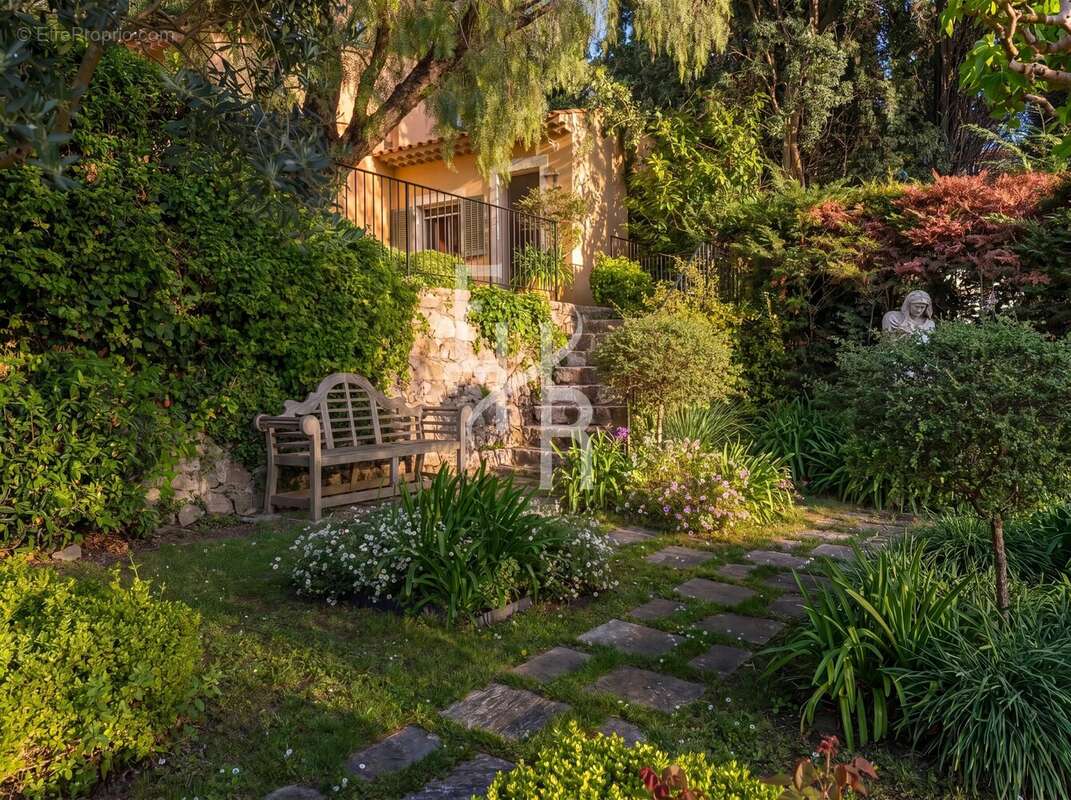 Maison à MOUGINS