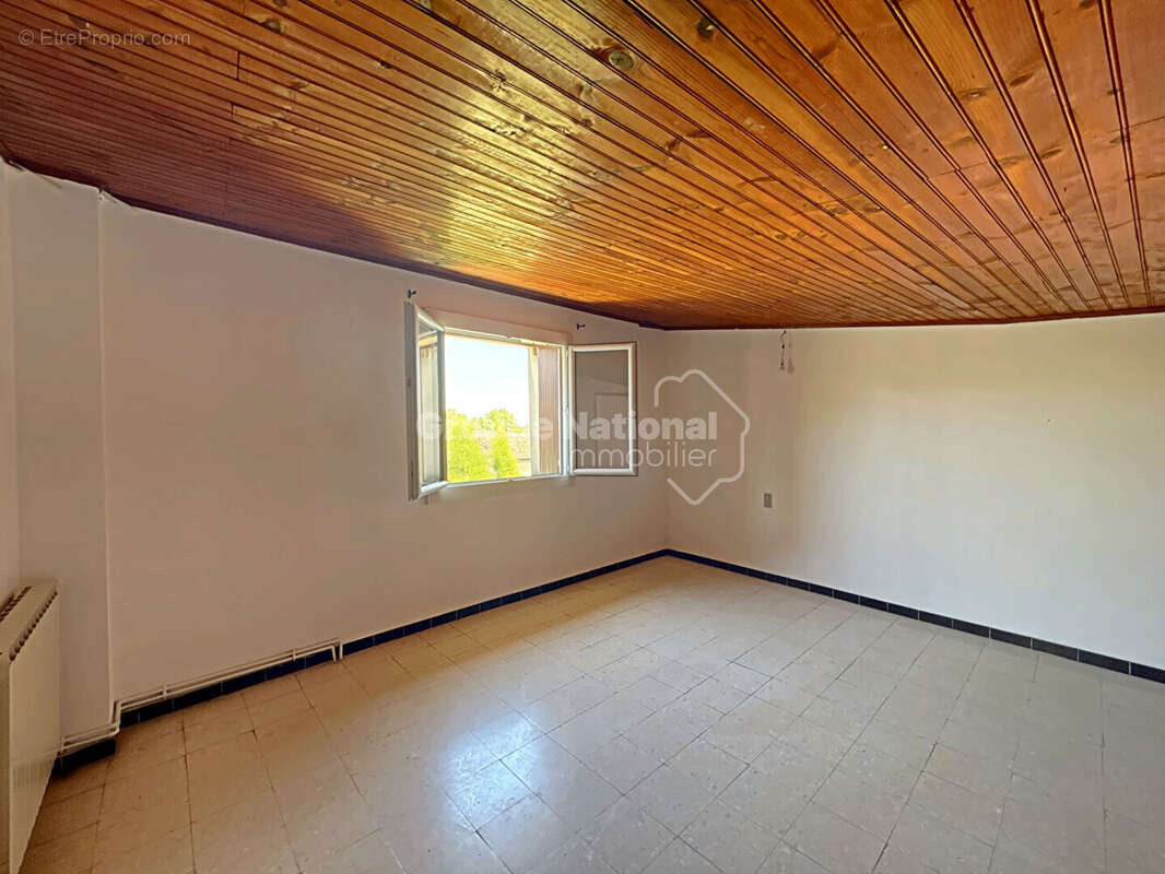 Mas de village 240 M² - piscine - garage - photo 12