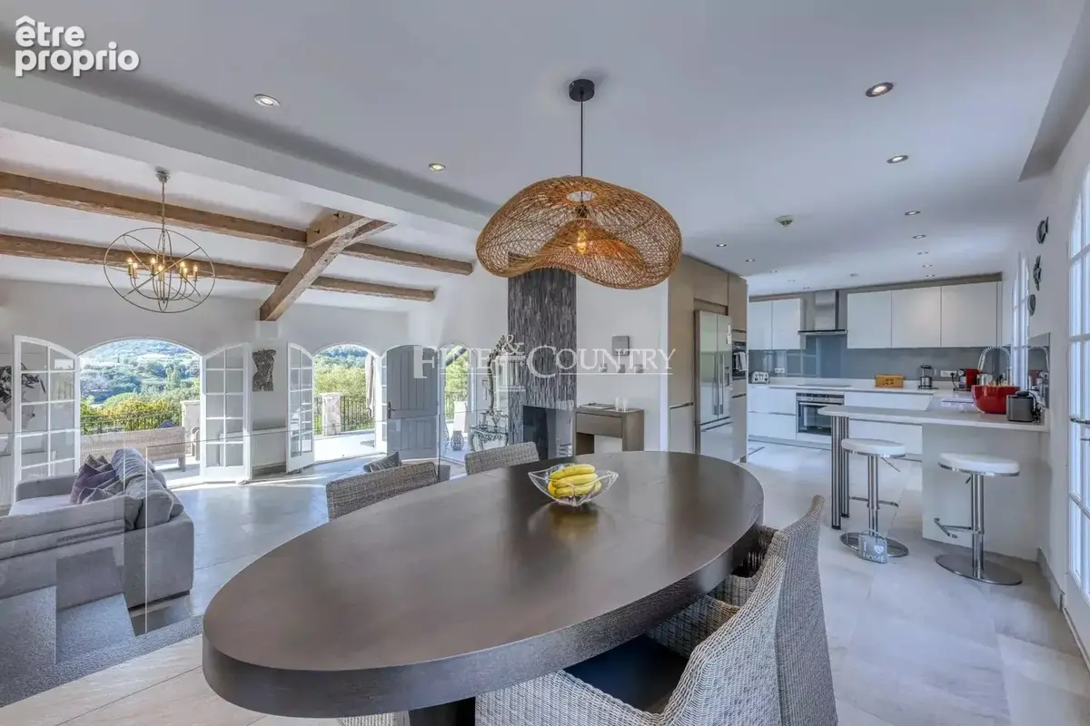Vente villa  à Mandelieu avec piscine  et vue panoramique - photo 12