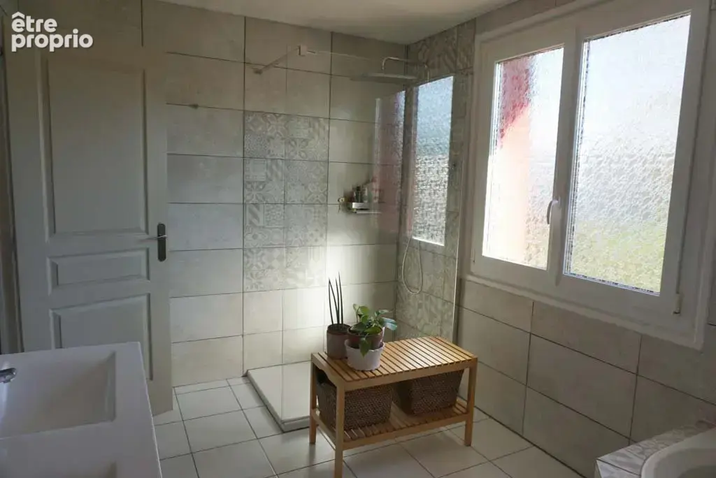 Maison 137 m2 habitables en parfait état - photo 11