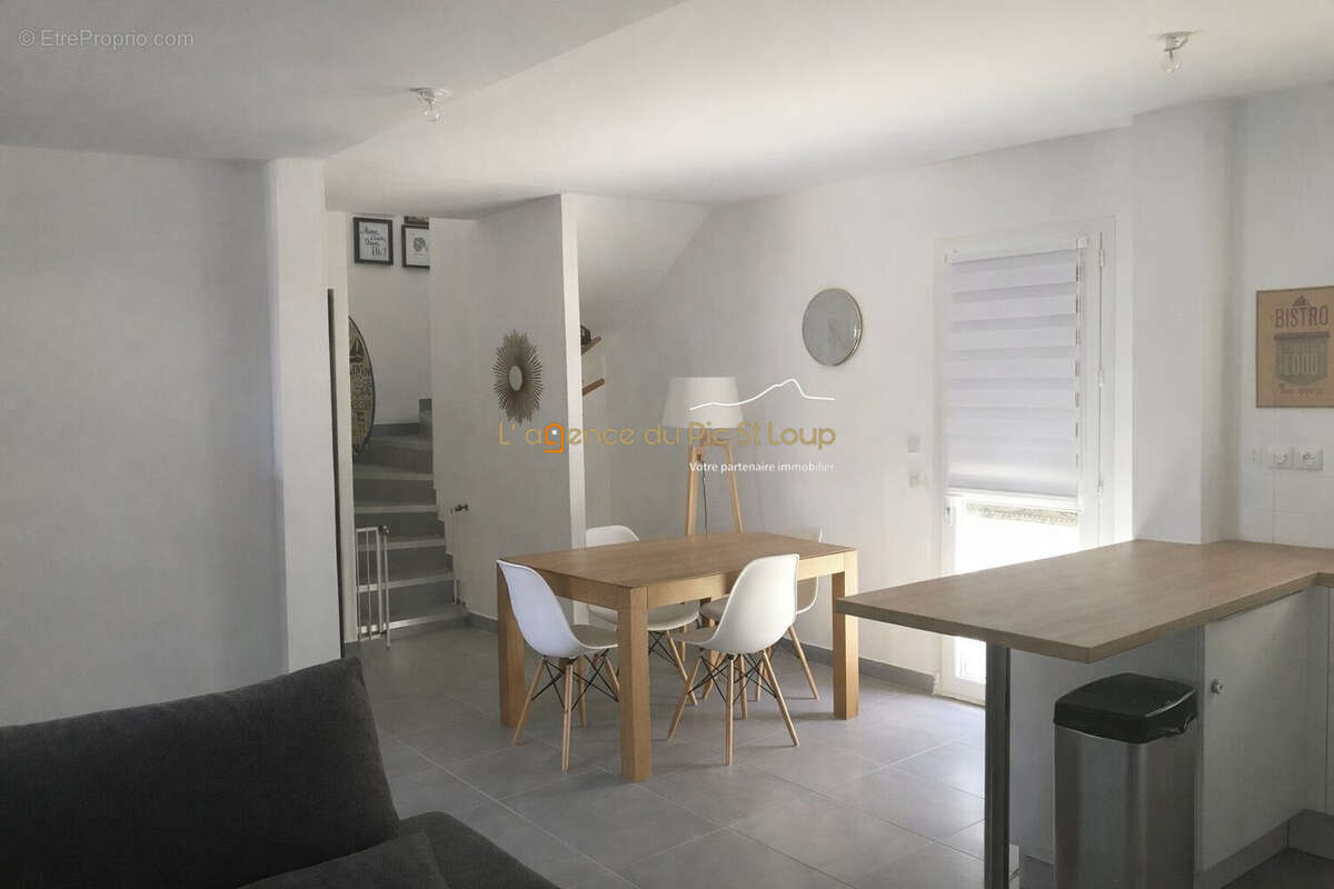 Maison à COURNONTERRAL