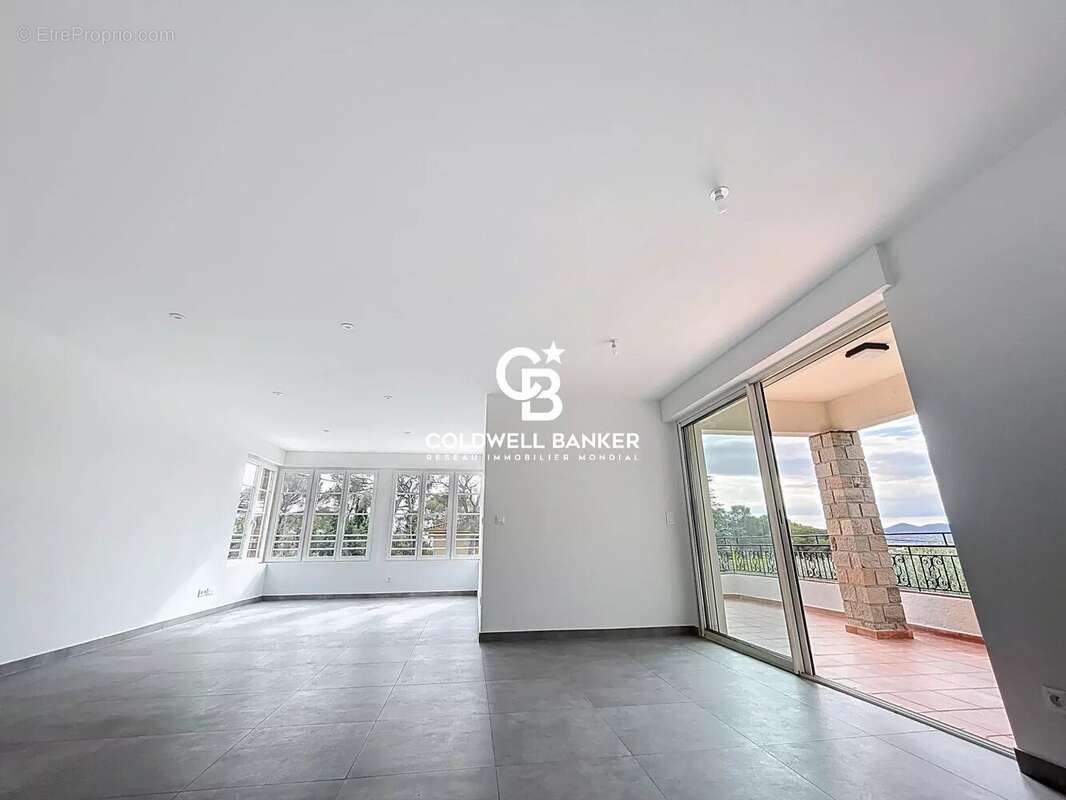 Appartement à SAINT-RAPHAEL