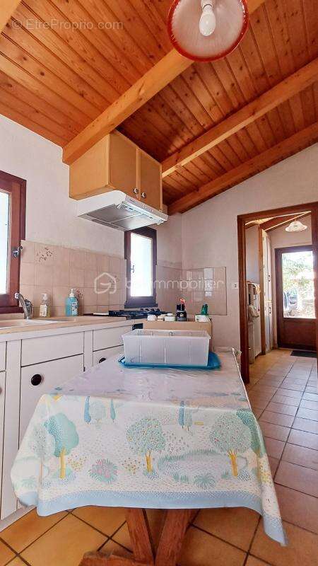 Charmante propriété de caractère sur plus de 3000m2 de terrain - photo 5