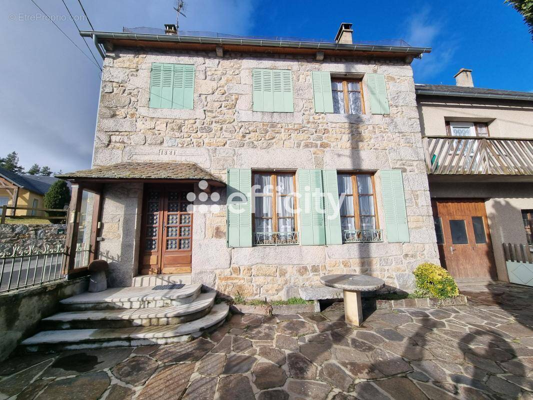 Maison à LES MONTS-VERTS