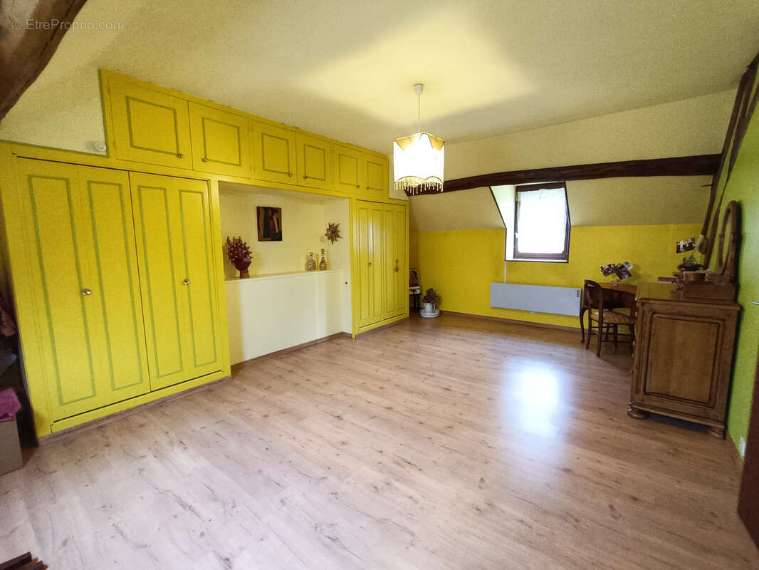 Maison à COUY