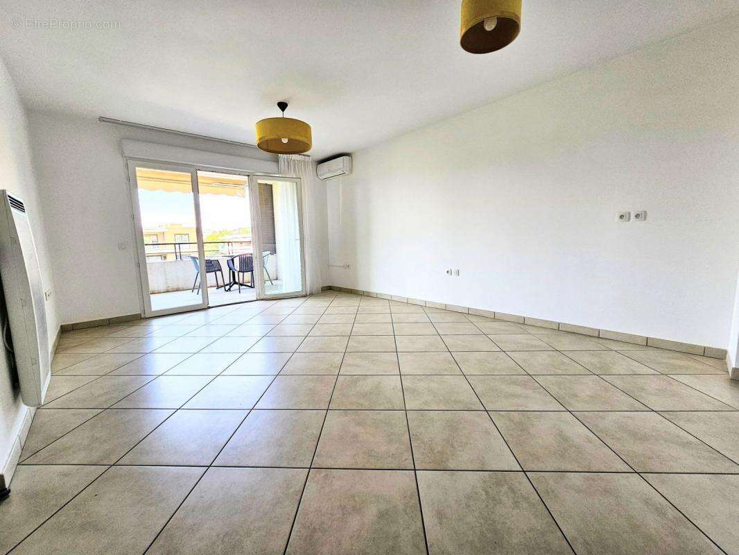 Appartement à FREJUS
