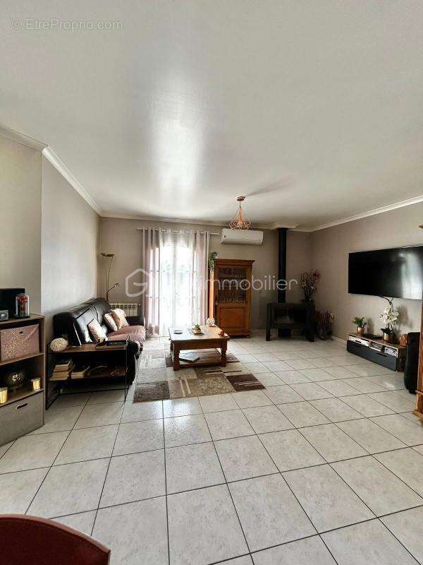 Maison à SAUVETERRE