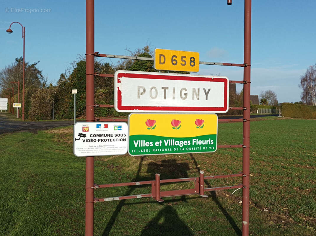Terrain à POTIGNY