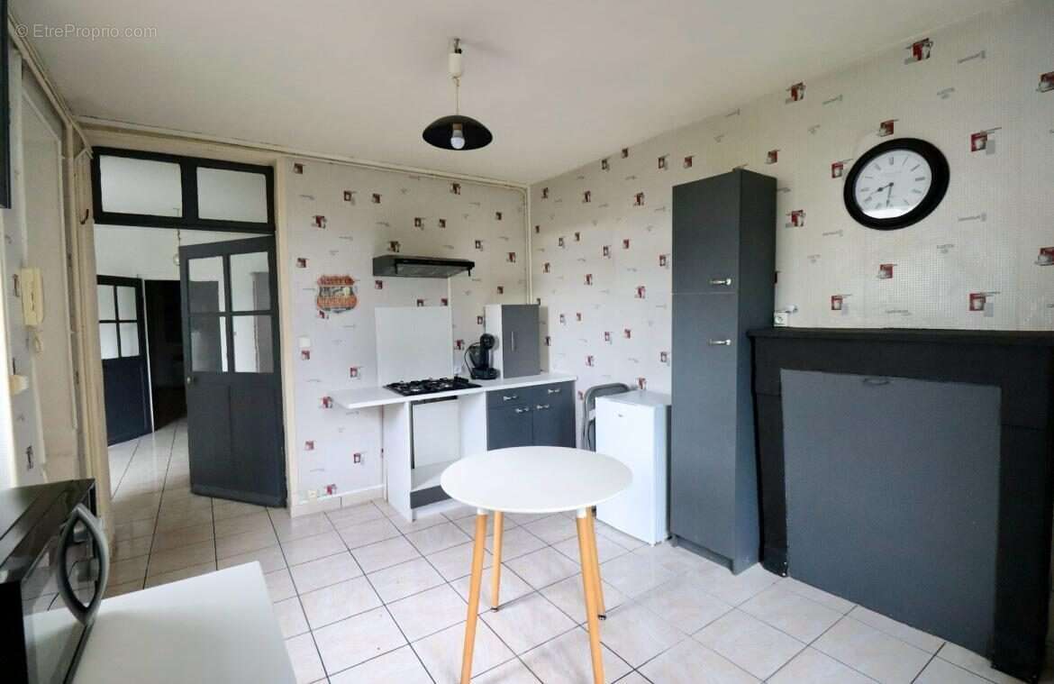 Appartement à FOURCHAMBAULT