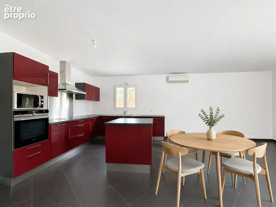 Maison plain-pied à vendre à Anduze – 3 chambres, piscine automatisée, garage, terrasse couverte, terrain 833 m² - photo 3