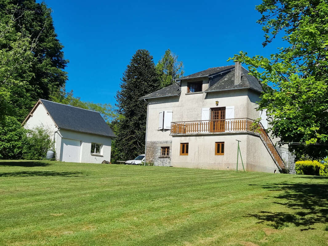 Maison à MERCOEUR