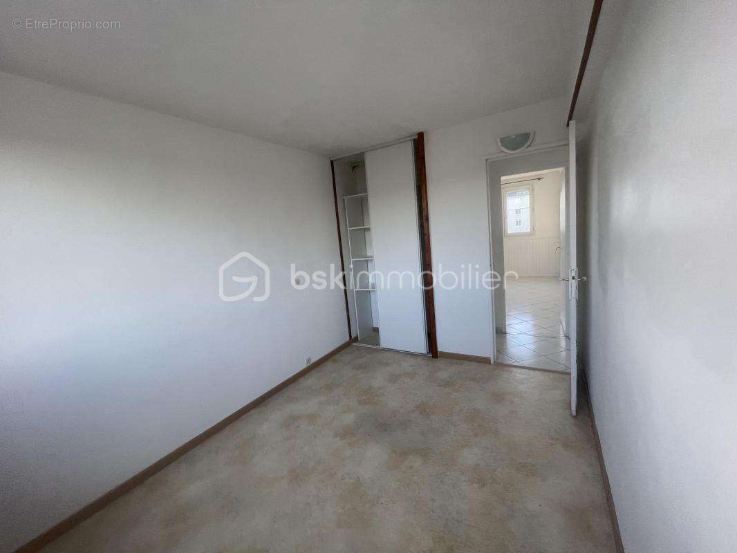 Appartement à MAINVILLIERS