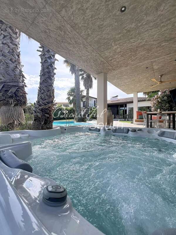 Propriété d’exception aux portes de Perpignan – 260 m² habitables sur 1 690 m² paysagés avec piscine, Pollestres - photo 22