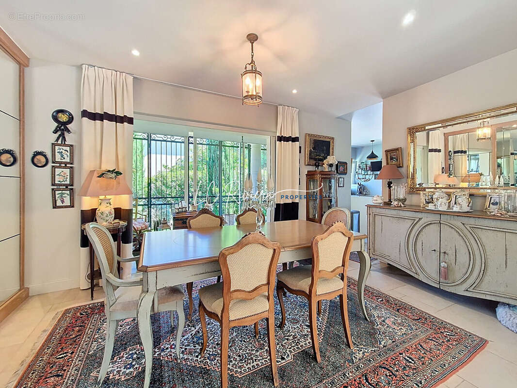 Maison à SAINT-RAPHAEL