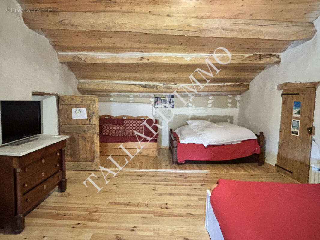 Venterol, maison 163 m2 + grages, caves et jardin. - photo 18