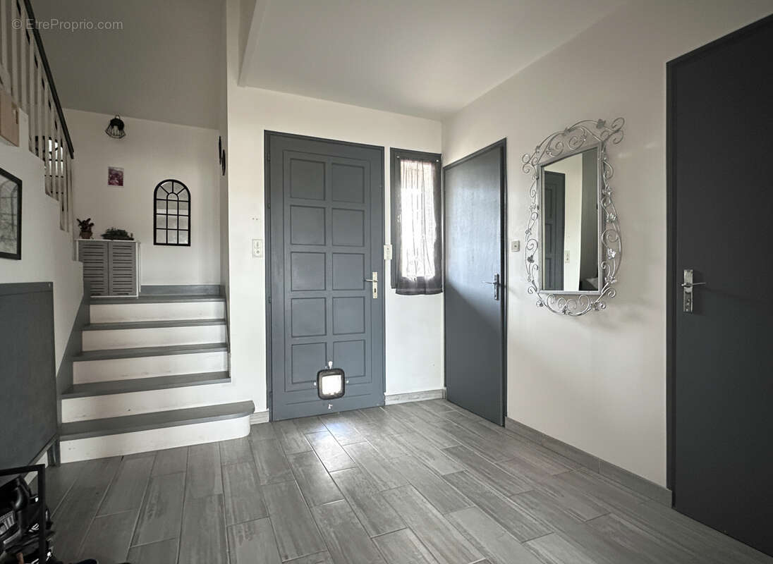 Maison à RUELLE-SUR-TOUVRE