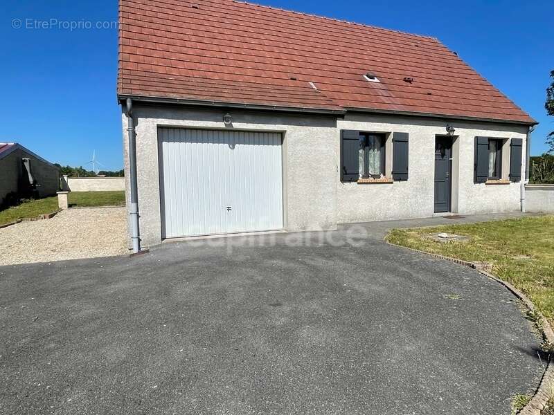 Maison à TERGNIER