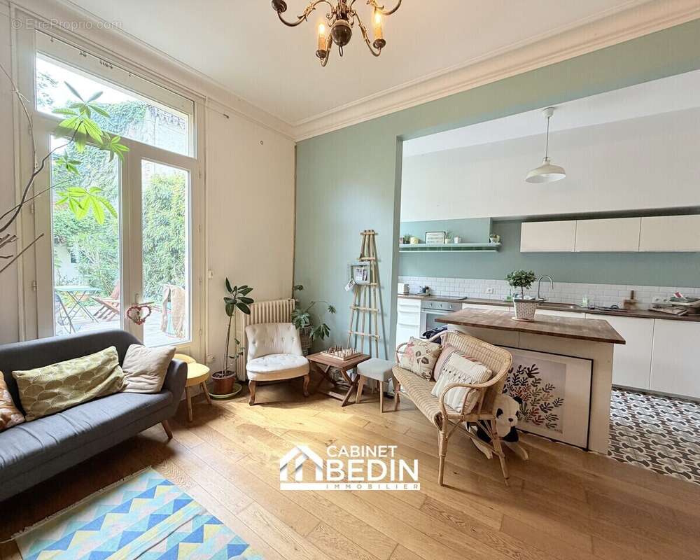 Appartement à BORDEAUX