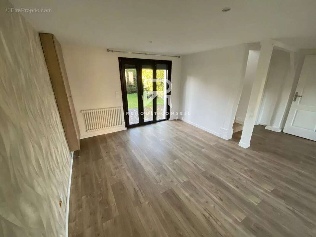 Maison à FRANQUEVILLE-SAINT-PIERRE