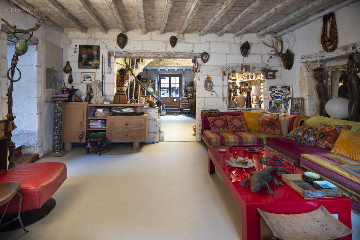 Immeuble en plein cœur de Brantome en Périgord, 8 pièces, 4 chambres et une terrasse à l’étage d’environ 50 m2 - photo 13