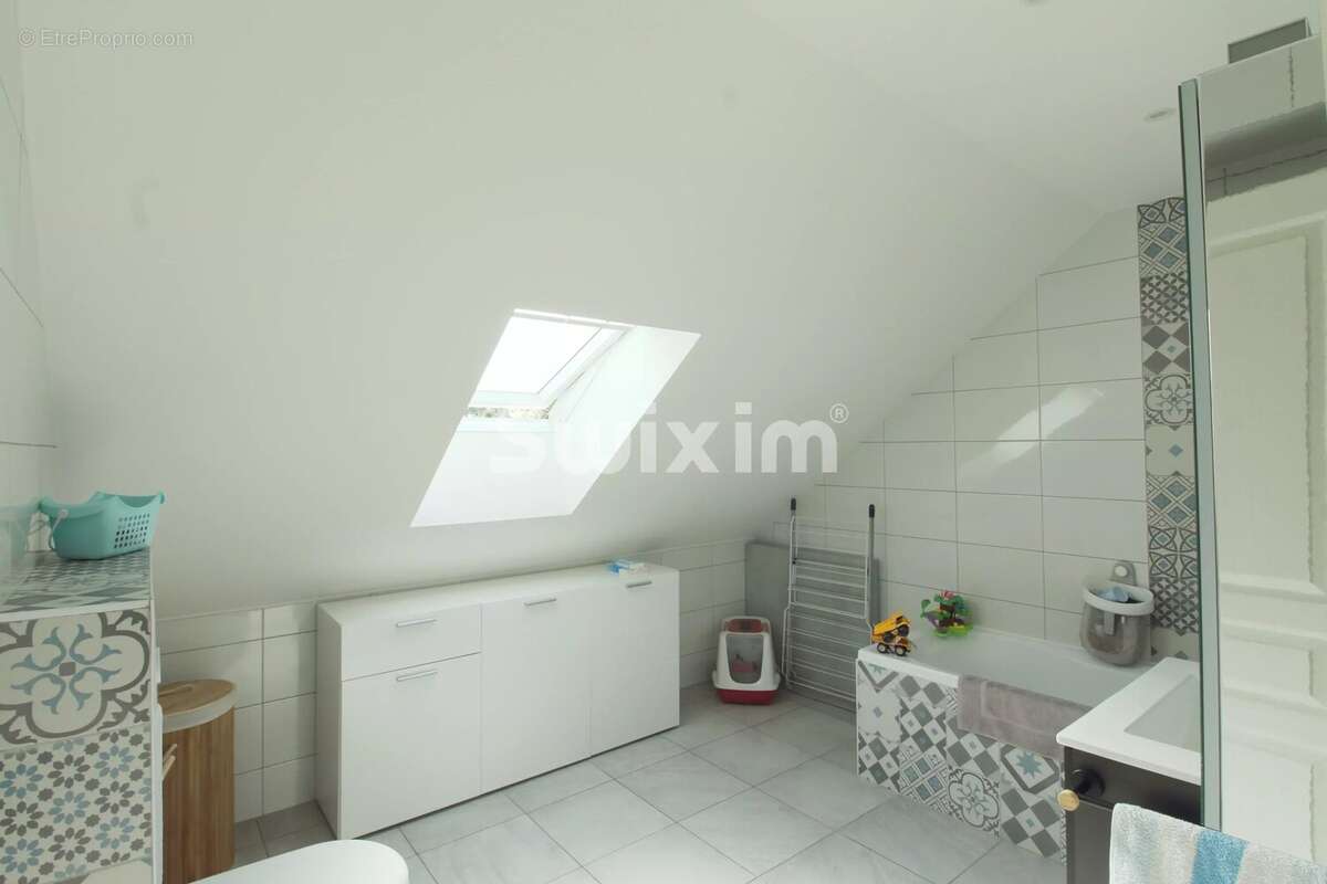 Appartement T5 avec garage, cave et grenier - photo 7