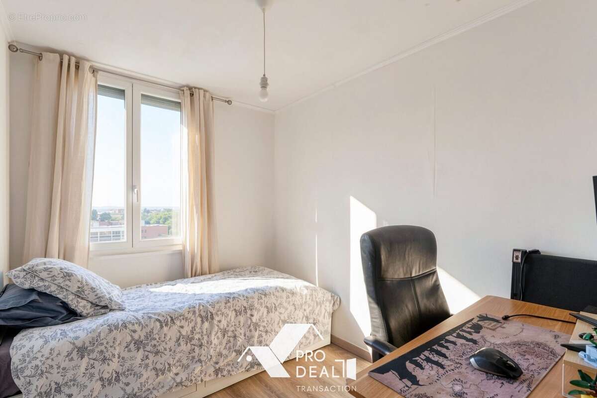 Appartement à BRON