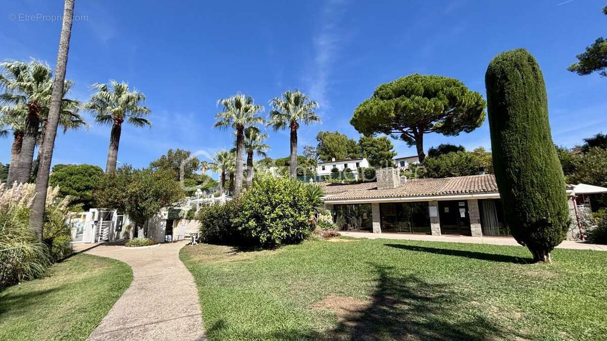 Appartement à VILLENEUVE-LOUBET
