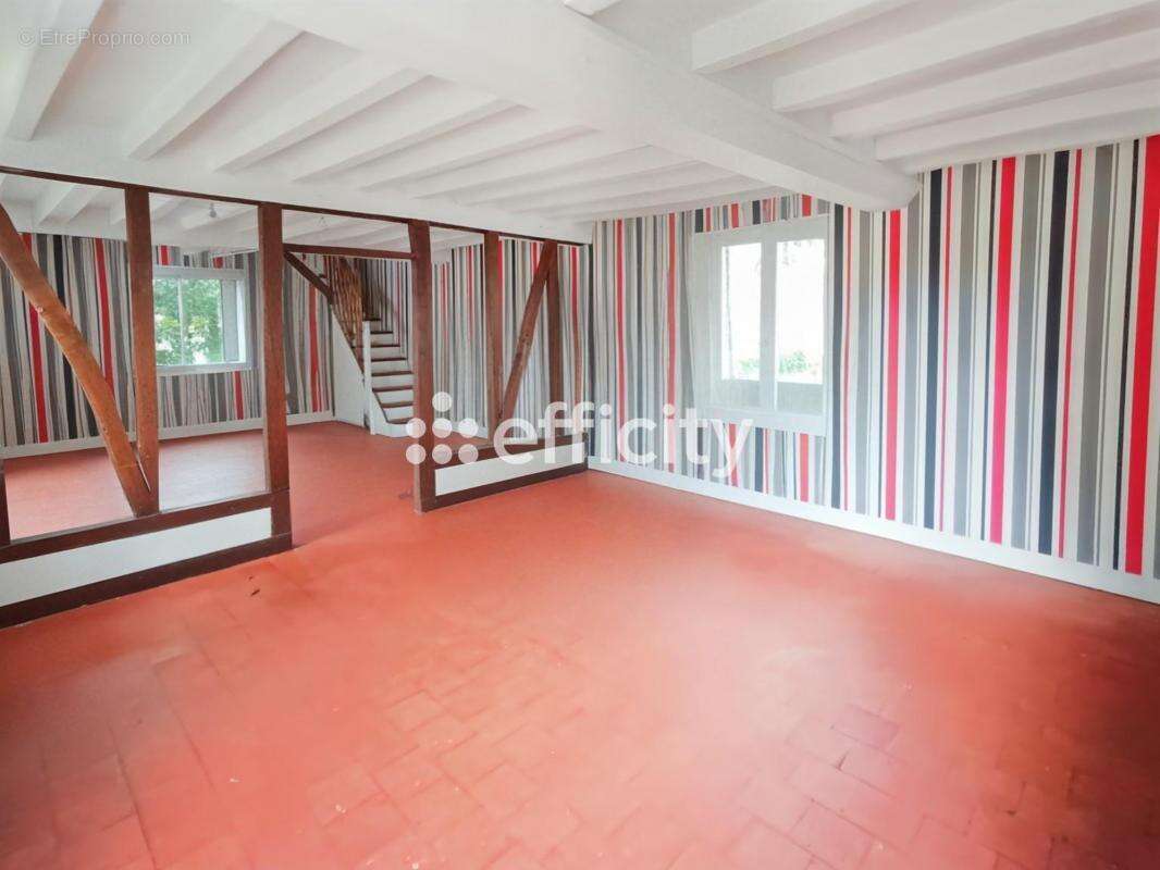 Maison à VANDRIMARE