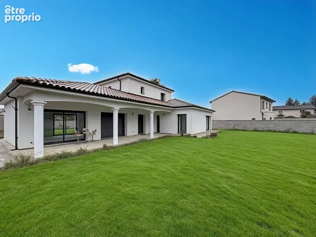 Maison 165 m² à Villieu-Loyes-Mollon  - photo 2