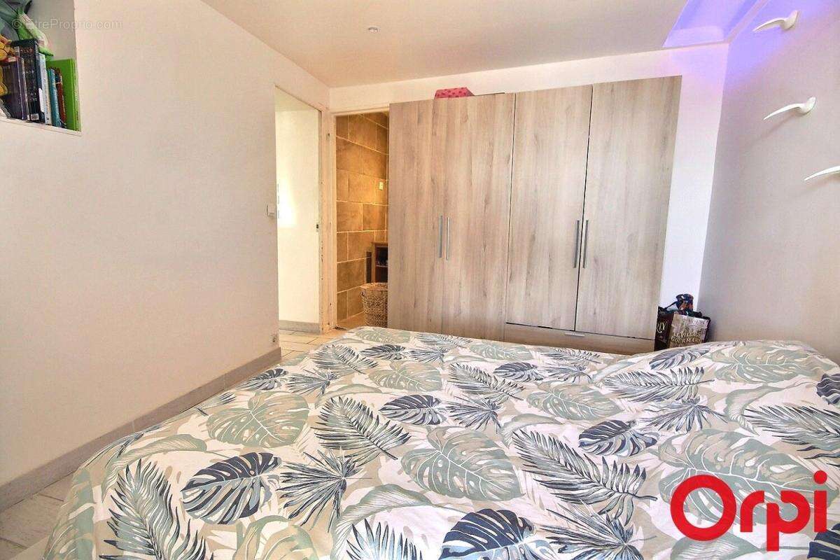 Appartement T3  en duplex - Terrasse - Vue mer - 13016 Marseille - photo 7