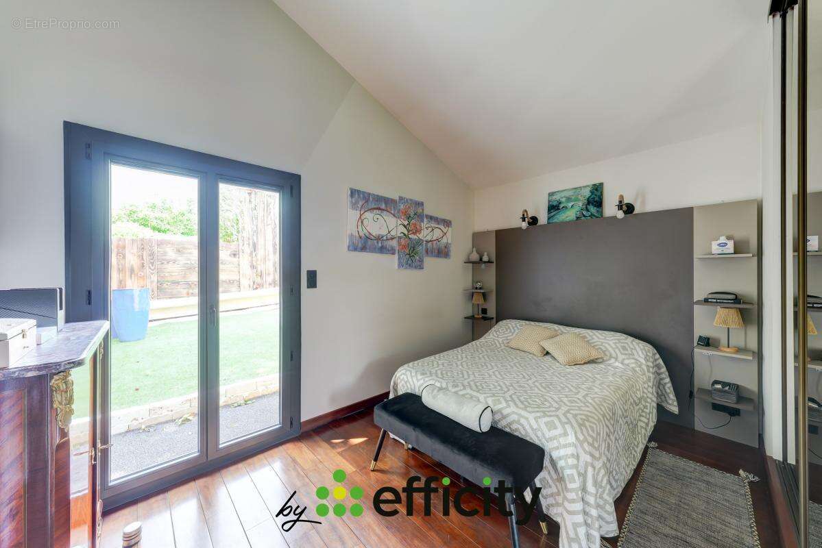 Maison 183 m² à Genas  - photo 12
